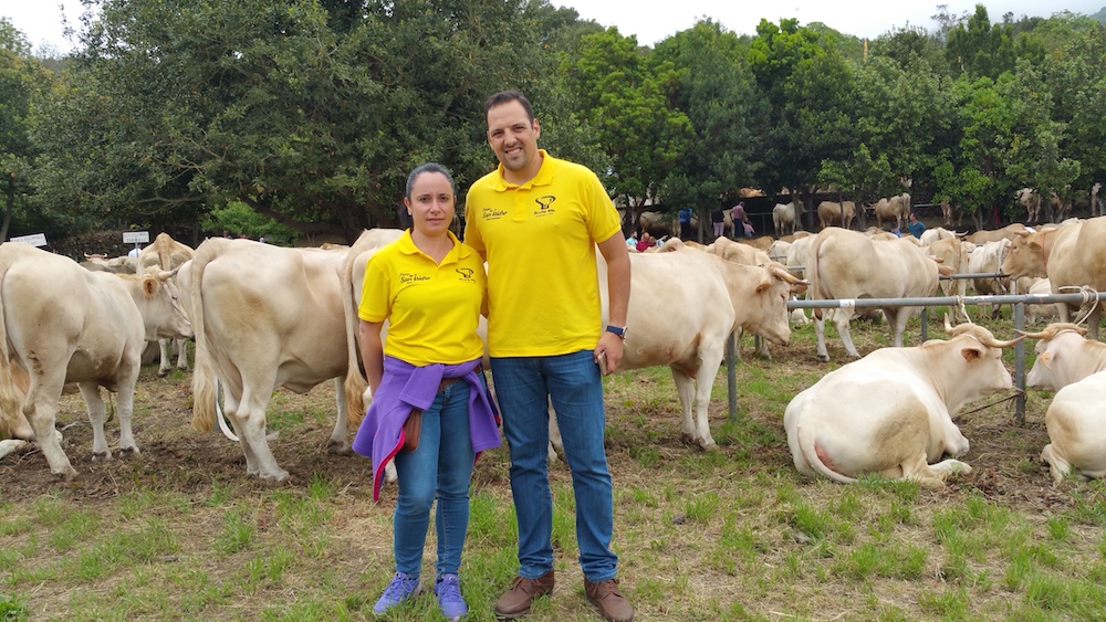 El alcalde, Jonathan Felipe, y la concejal de Agricultura y Ganadería, Patricia Ayut.