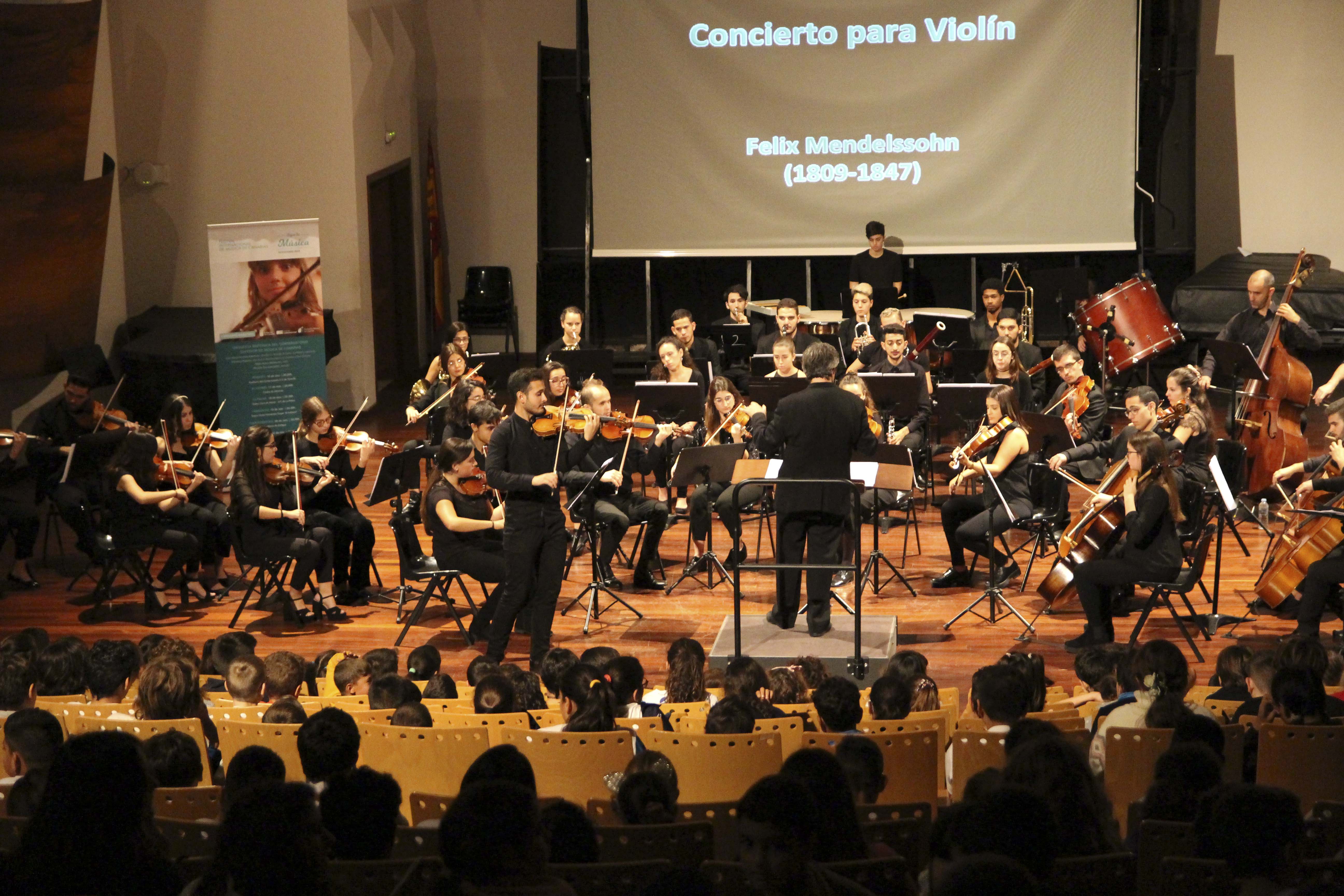 sesion escolar Sigue la Música Tenerife con solista violin