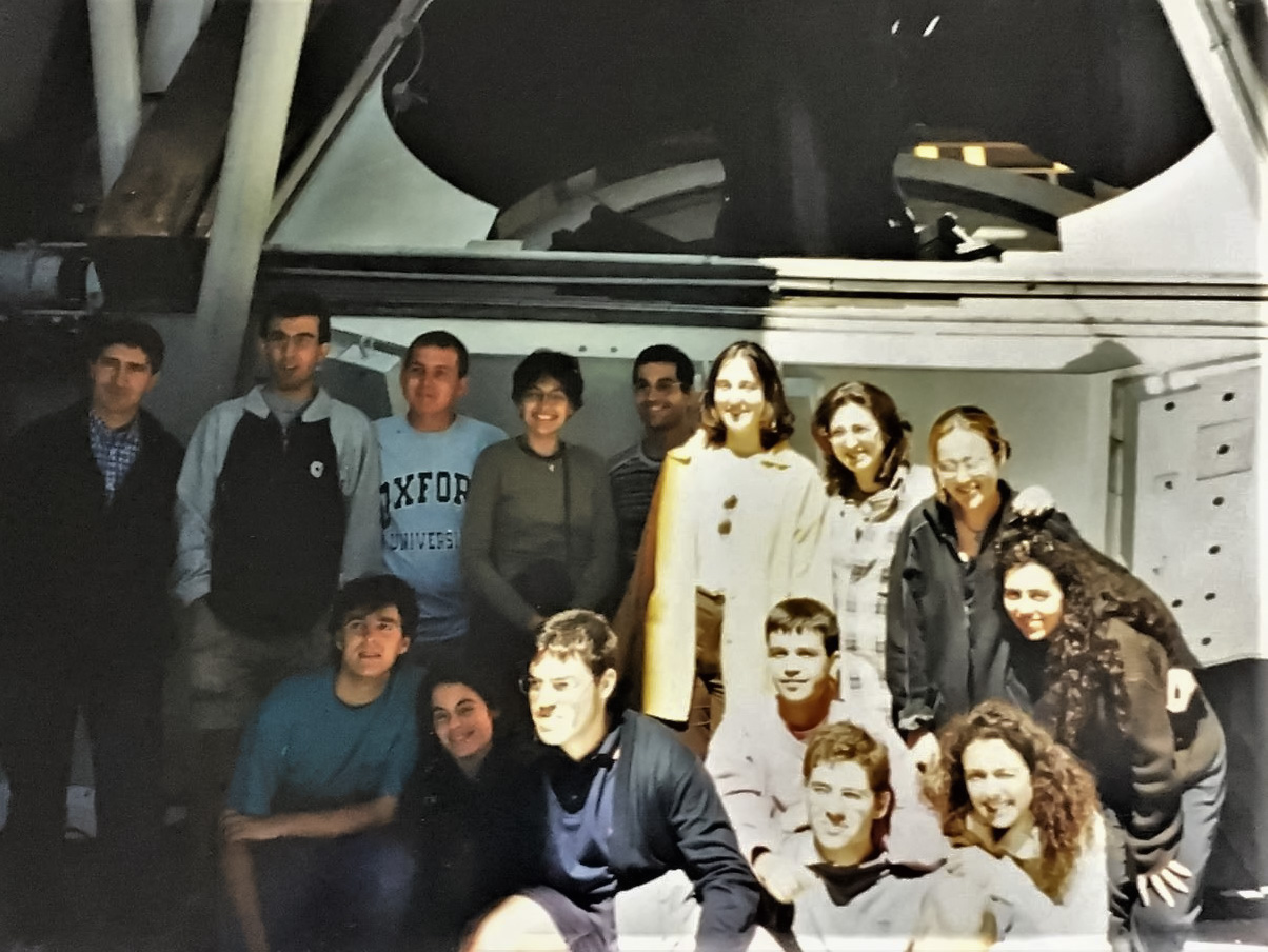 Antonio Cabrera (en el centro), en 1998, durante una visita al Observatorio del Roque cuando era estudiante de la ULL.