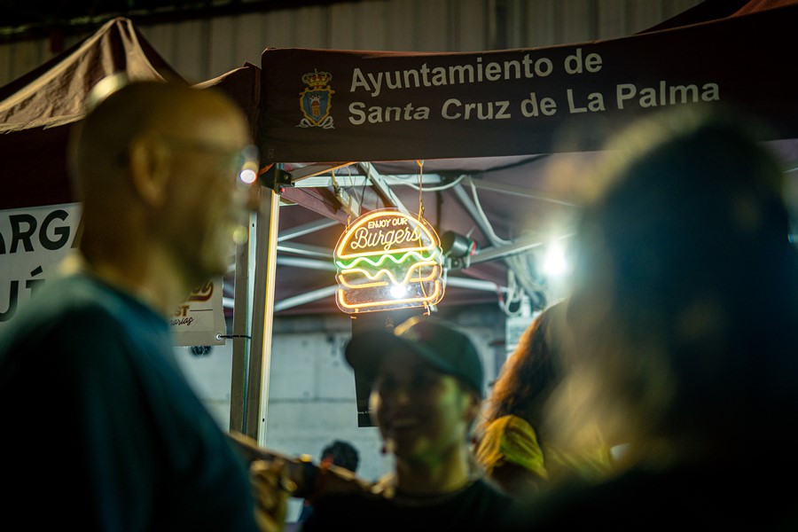 Foto detalle burger fest canarias. Autor Autor Look Like Brothers