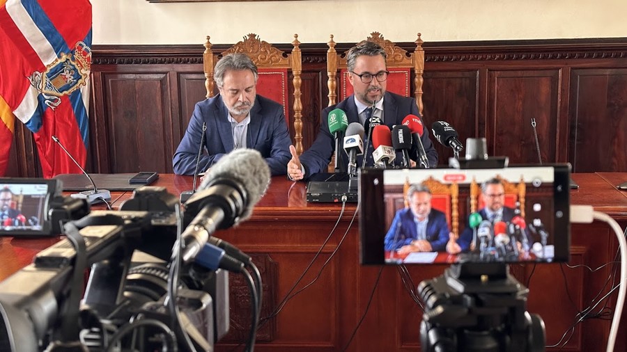 Antona y Perdona en la rueda de prensa.