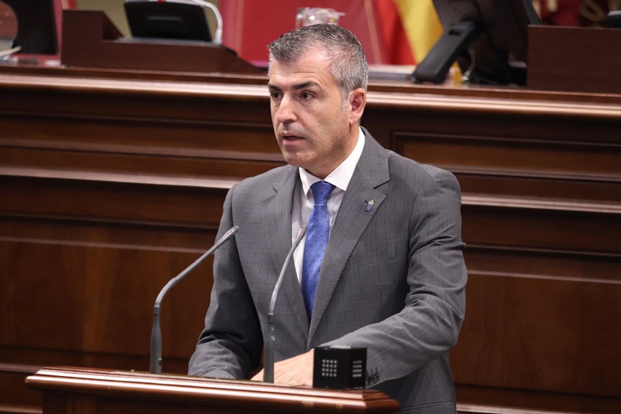 Manuel Domínguez en una intervención en el Parlamento.