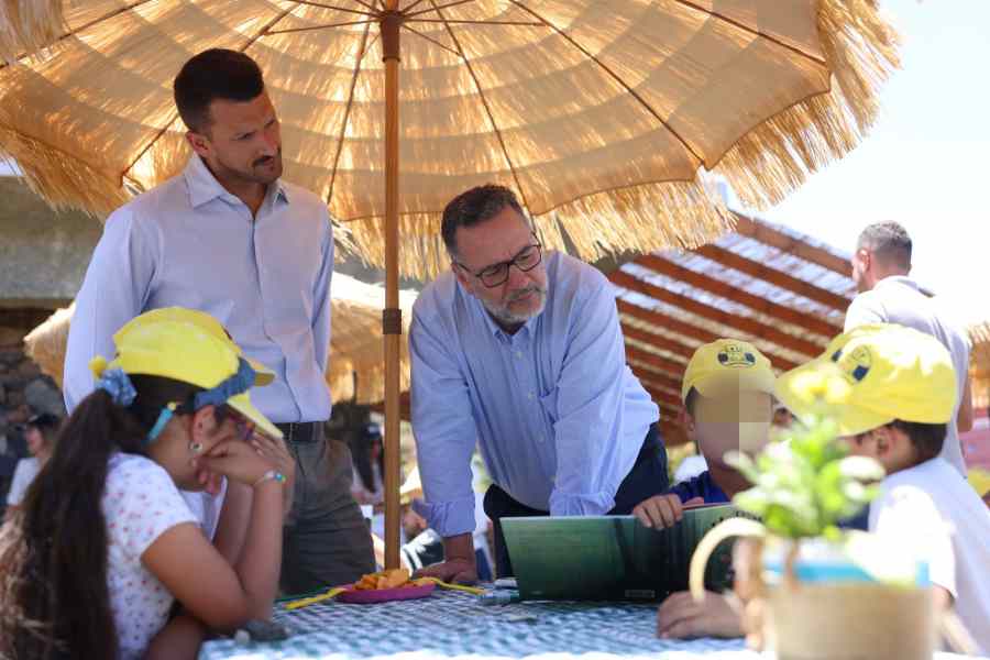 FOTO. Visita de Poli Suárez a centros de Breña Baja y Puntagorda, en La Palma (4)