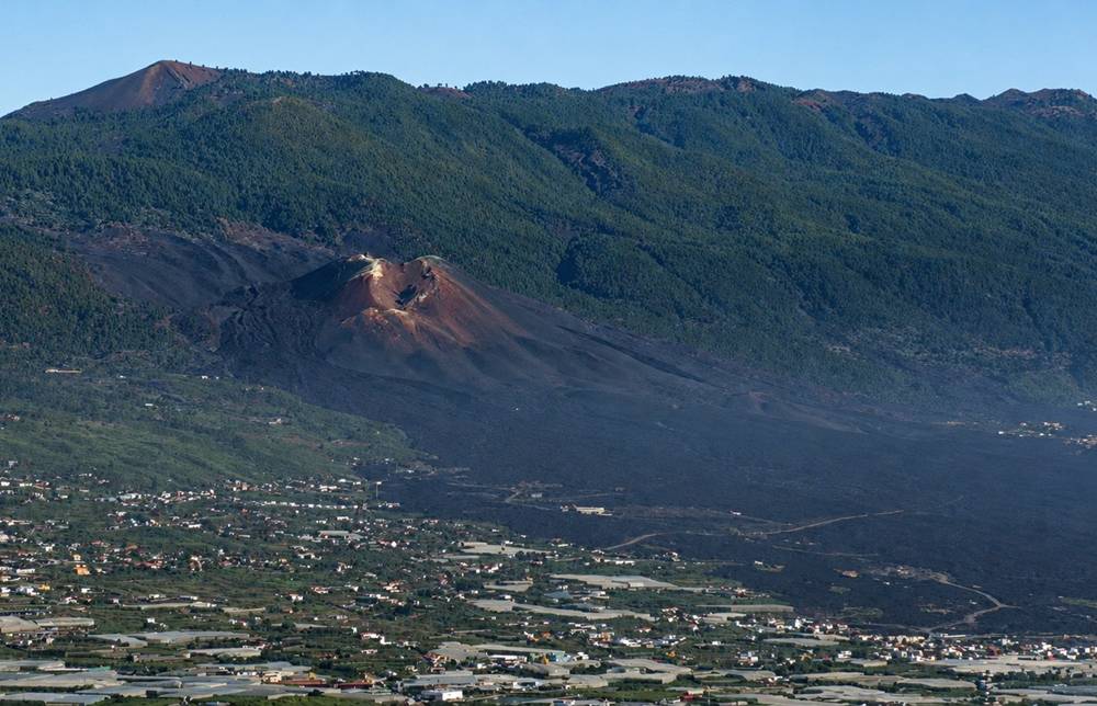 Valle de Aridane con el volcán Tajogaite